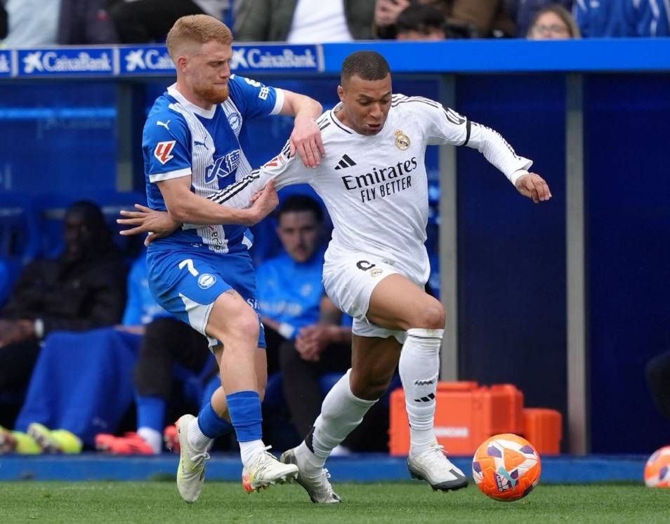 悲喜夜！利物浦2-1绝杀，姆巴佩染红皇马1-0，曼联造94年耻辱纪录