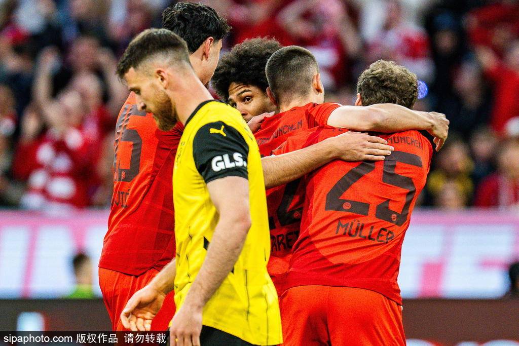 德甲-格纳布里破门金玟哉漏人致丢球 拜仁2-2多特仍6分领跑